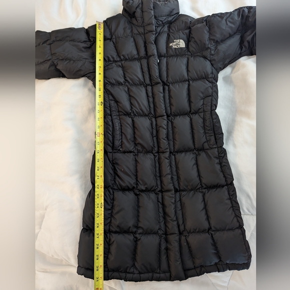 Women's The North Face Metropolis Down Parka - Picture 8 of 9